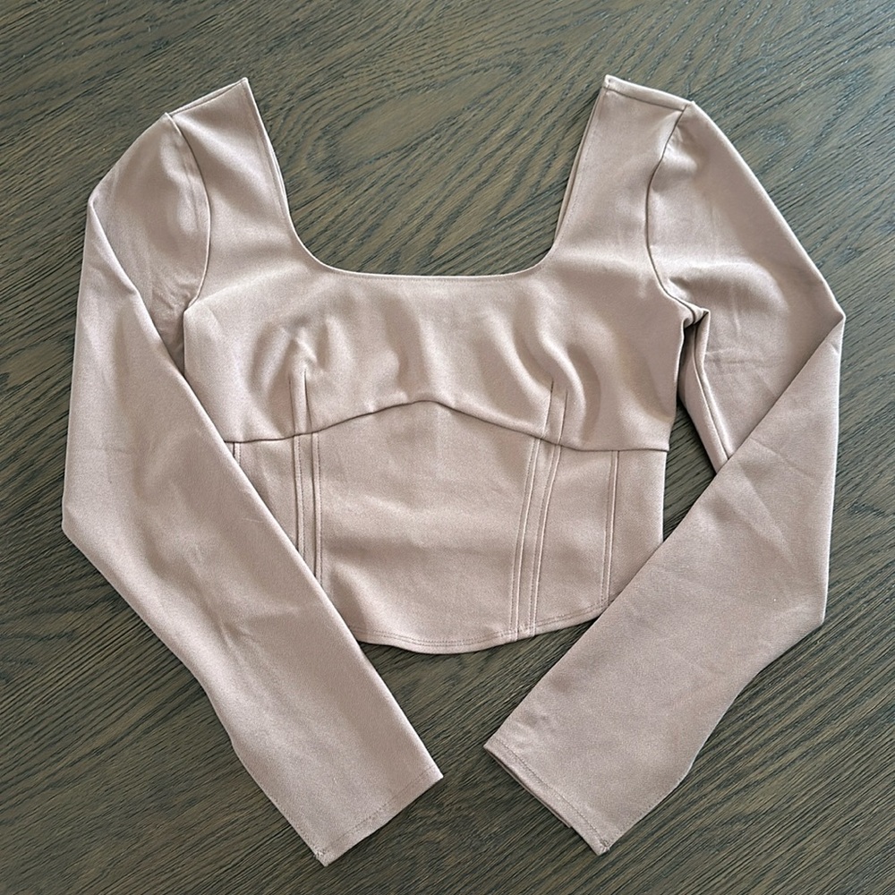 Abercrombie & Fitch crop corset detail top with split cuff